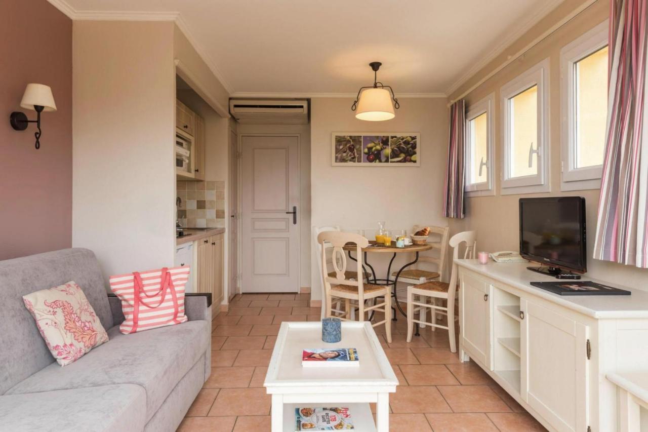 Residence Pierre & Vacances Premium Les Calanques Des Issambres 雷以桑布尔 外观 照片