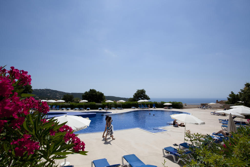 Residence Pierre & Vacances Premium Les Calanques Des Issambres 雷以桑布尔 外观 照片