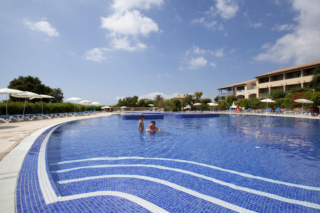 Residence Pierre & Vacances Premium Les Calanques Des Issambres 雷以桑布尔 外观 照片