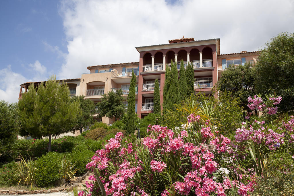 Residence Pierre & Vacances Premium Les Calanques Des Issambres 雷以桑布尔 外观 照片