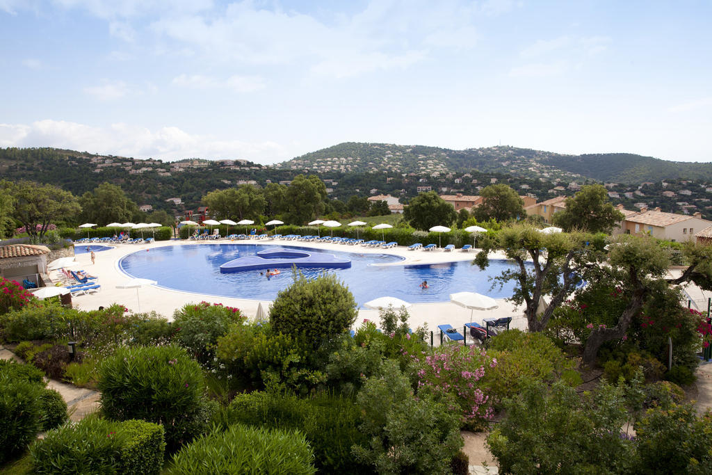Residence Pierre & Vacances Premium Les Calanques Des Issambres 雷以桑布尔 外观 照片
