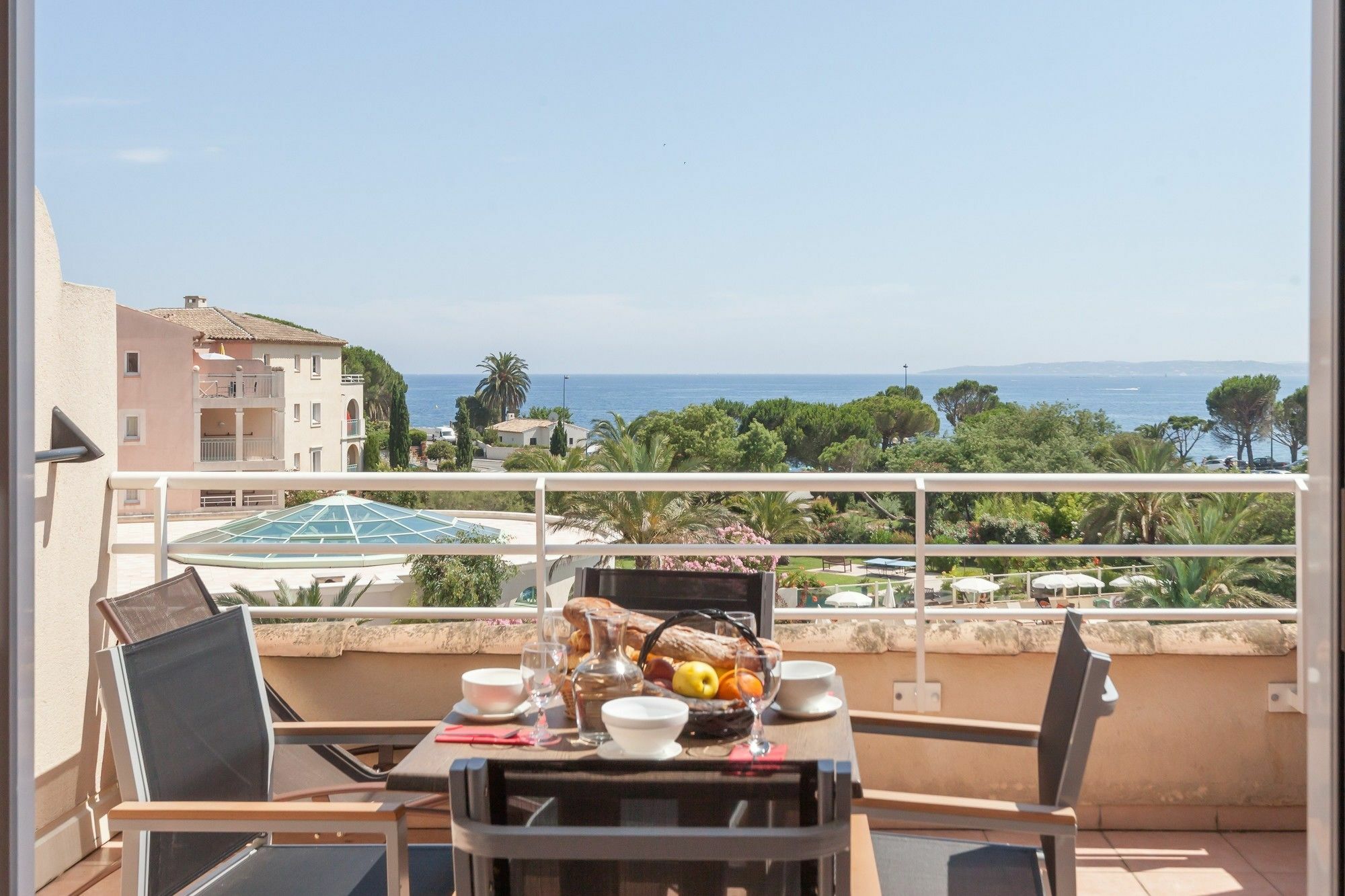 Residence Pierre & Vacances Premium Les Calanques Des Issambres 雷以桑布尔 外观 照片